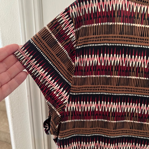 Liz Claiborne Women's shell top - Picture 6 of 6